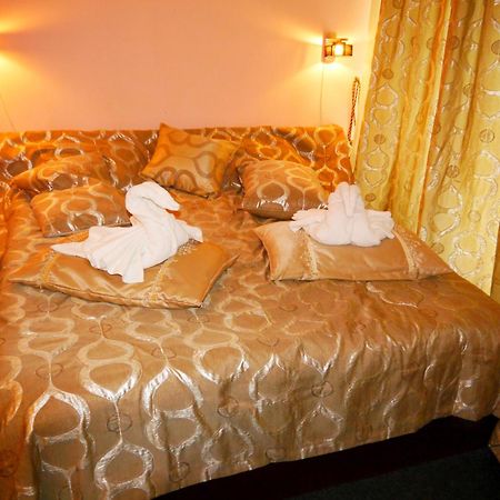 Kizhi Art Hotel Kharkiv Extérieur photo